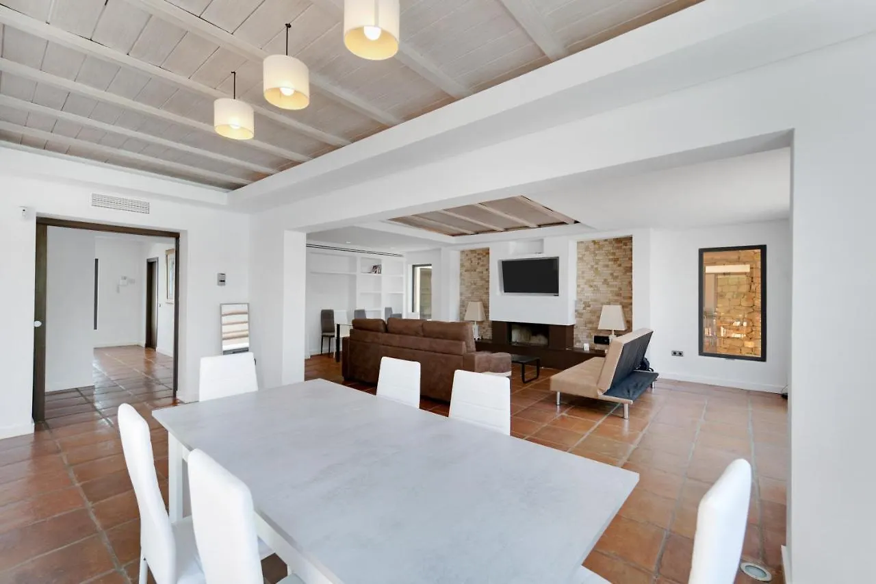 Villa Mateos Ronda 0*,