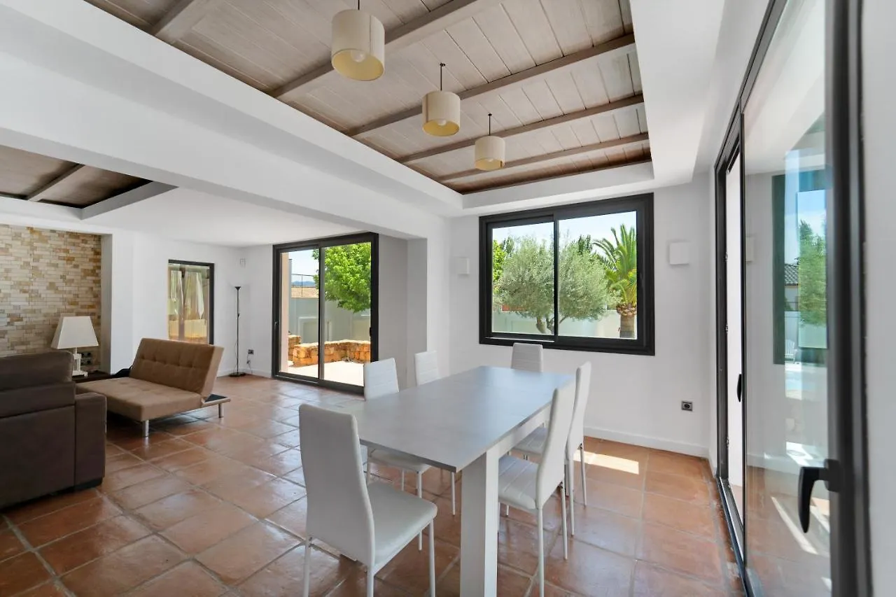 Villa Mateos Ronda 0*,